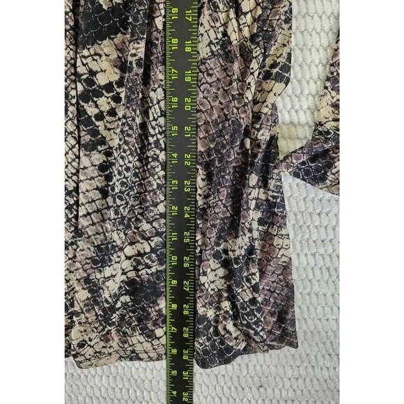 Torrid Shirt Womens 1 Sheer Pop Over Top Snake Print Stretchy Cover Up - Picture 2 of 5